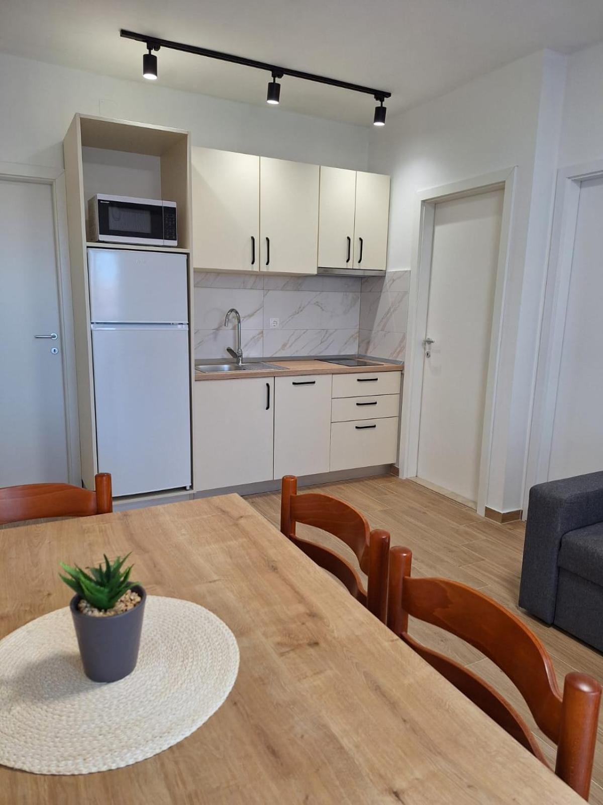 Apartmani Marino Privlaka  Exterior foto